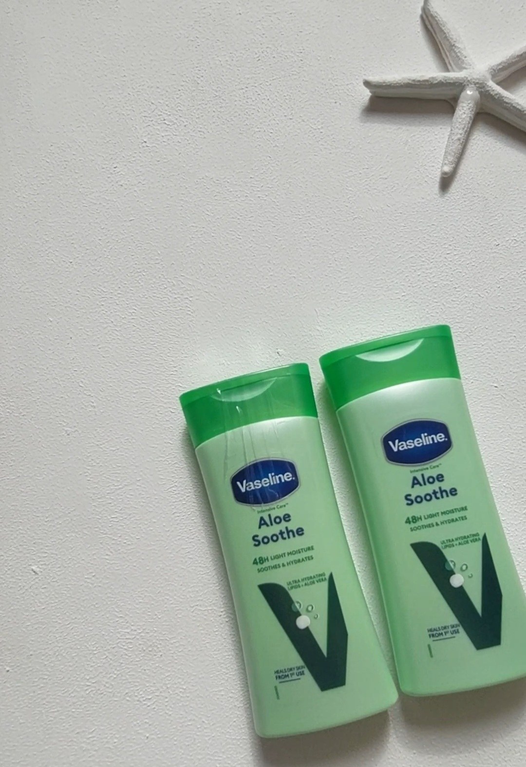 لوسیون بدن آلوئه‌ورا وازلین Vaseline Aloe soothe